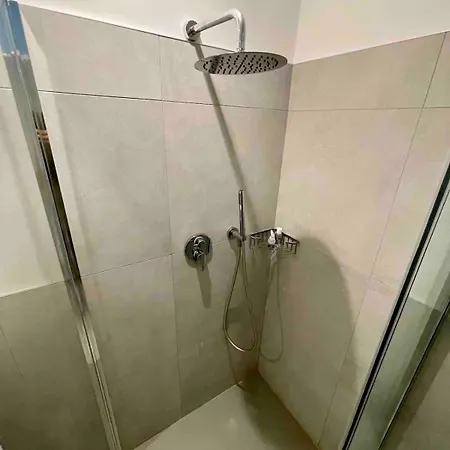 Casa Anto A 50m Dal Mare 瓦斯托